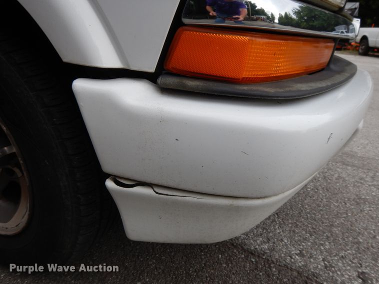 image for item DG8056 1999 Chevrolet S10  Ext. Cab pickup truck