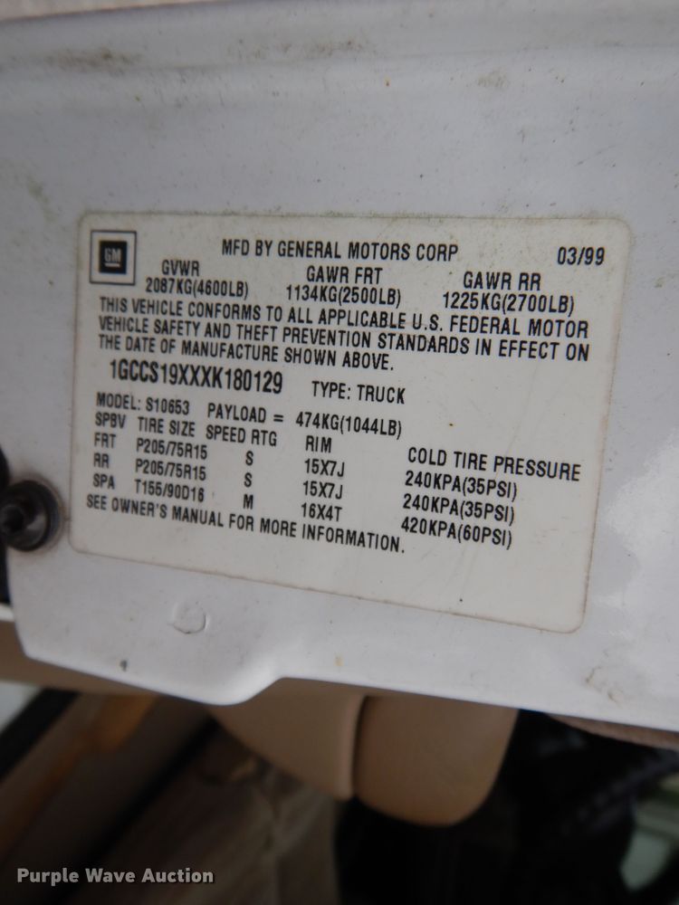 image for item DG8056 1999 Chevrolet S10  Ext. Cab pickup truck