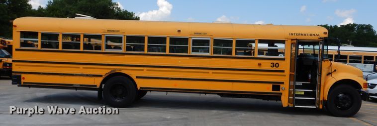 image for item DH7003 2001 International 3800  school bus