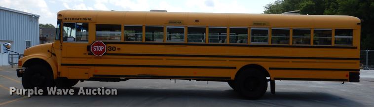 image for item DH7003 2001 International 3800  school bus