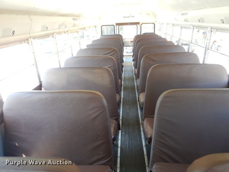 image for item DH7003 2001 International 3800  school bus