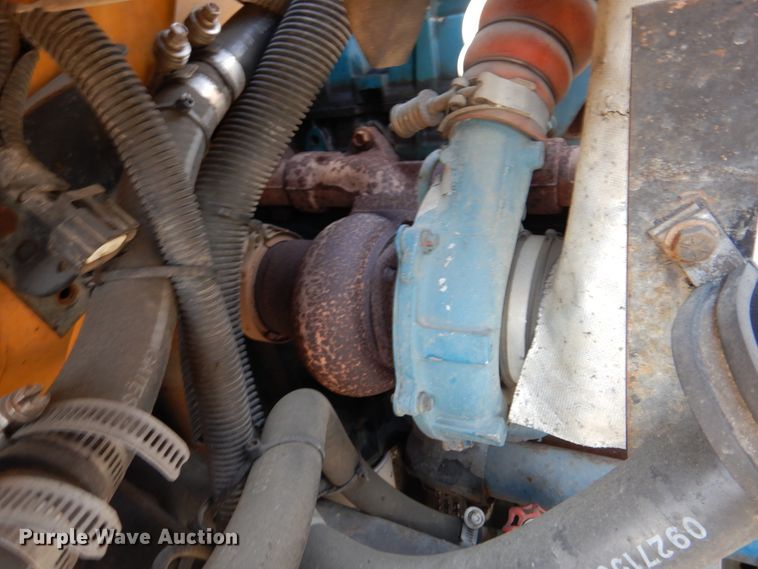 image for item DH7003 2001 International 3800  school bus