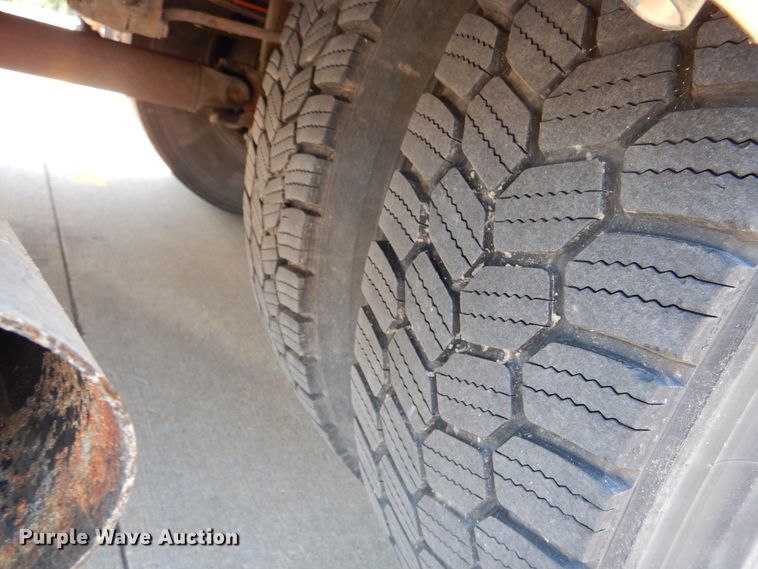 image for item DH7004 2006 Freightliner FS65  school bus