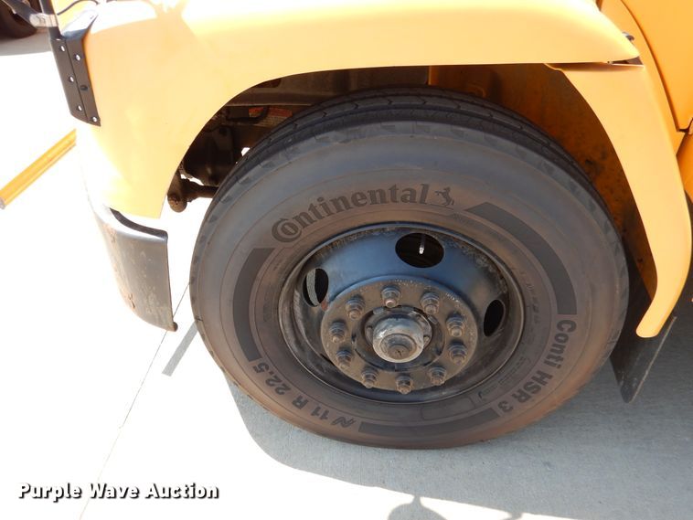 image for item DH7004 2006 Freightliner FS65  school bus