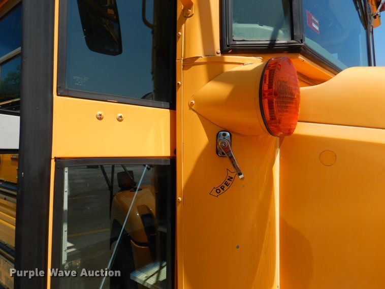 image for item DH7004 2006 Freightliner FS65  school bus