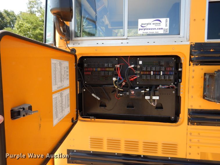 image for item DH7004 2006 Freightliner FS65  school bus