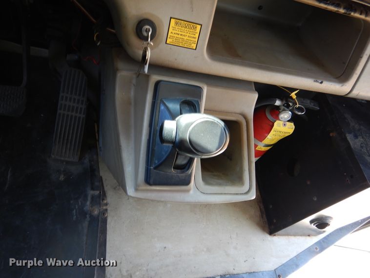 image for item DH7004 2006 Freightliner FS65  school bus