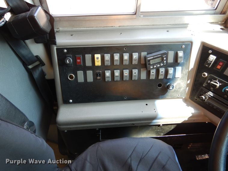 image for item DH7004 2006 Freightliner FS65  school bus