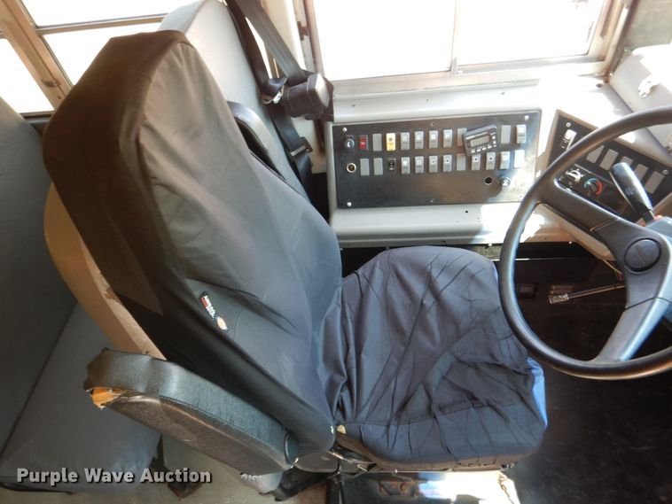 image for item DH7004 2006 Freightliner FS65  school bus