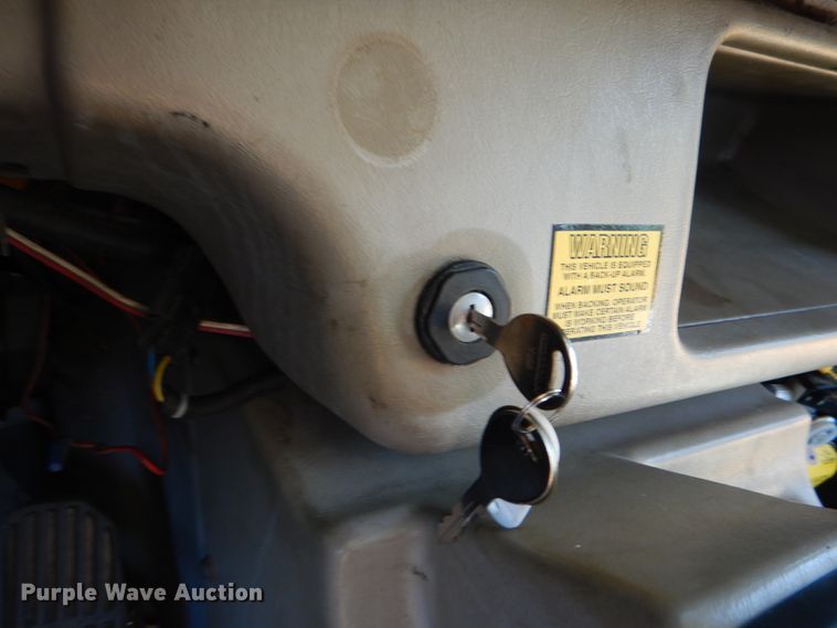 image for item DH7004 2006 Freightliner FS65  school bus