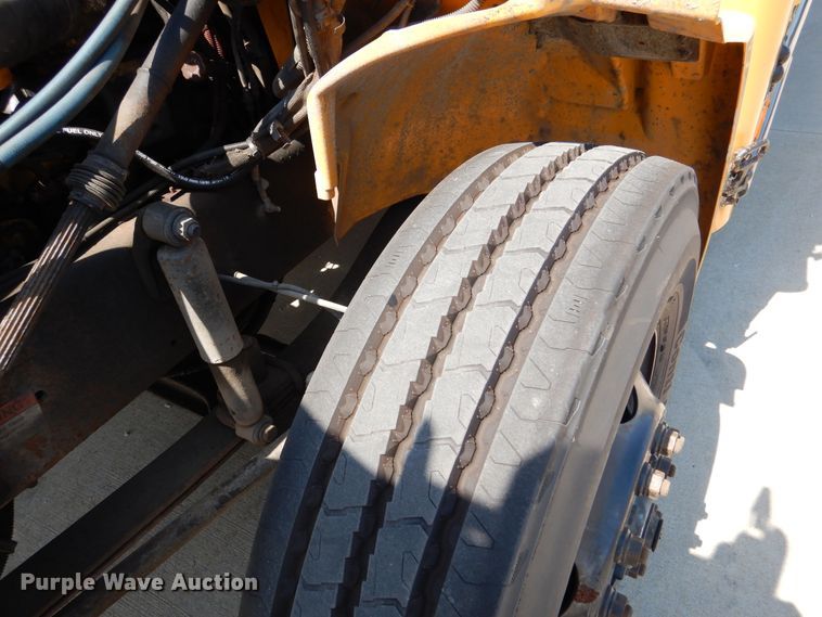 image for item DH7004 2006 Freightliner FS65  school bus