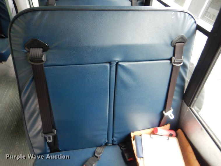 image for item DI0249 2007 Ford E450  shuttle bus