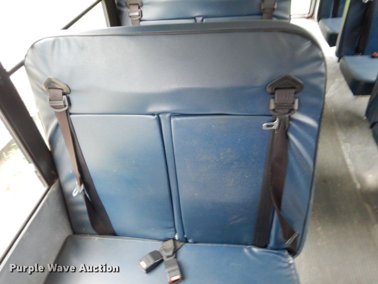 image for item DI0249 2007 Ford E450  shuttle bus