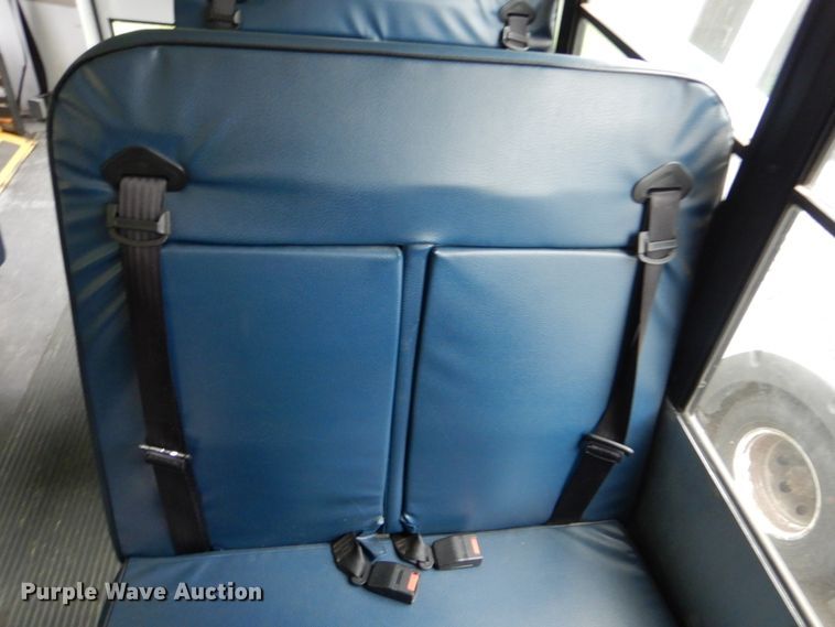 image for item DI0249 2007 Ford E450  shuttle bus