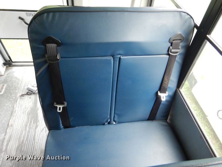 image for item DI0249 2007 Ford E450  shuttle bus