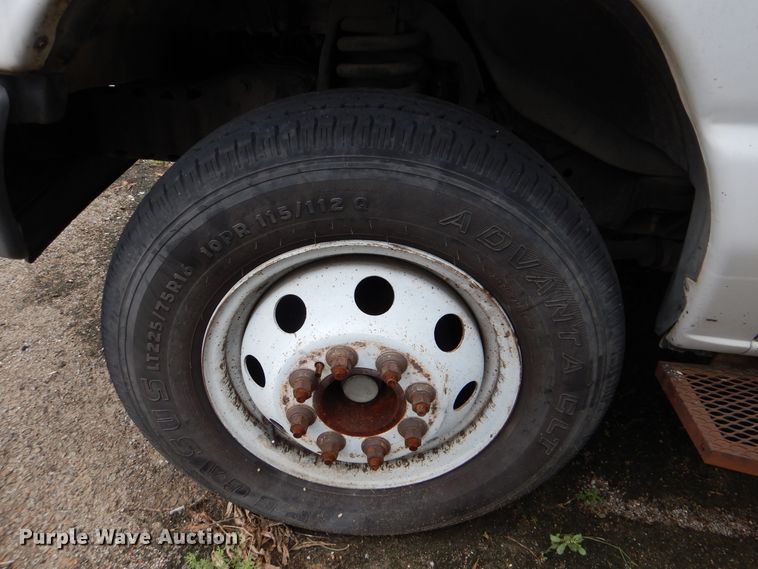 image for item DI0249 2007 Ford E450  shuttle bus