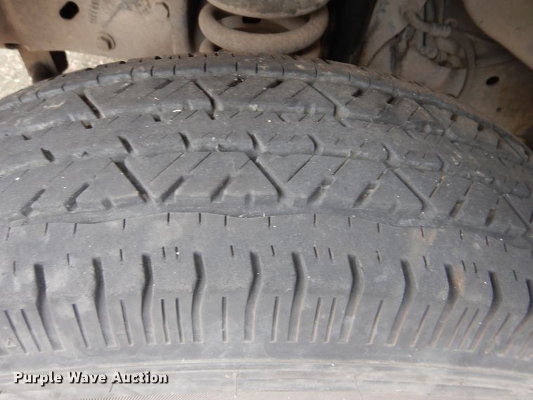 image for item DI0249 2007 Ford E450  shuttle bus