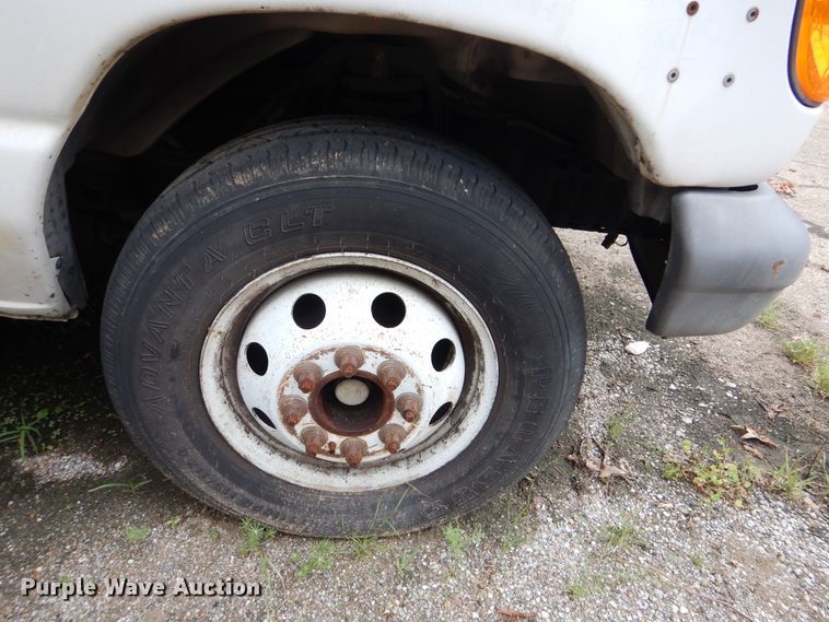 image for item DI0249 2007 Ford E450  shuttle bus