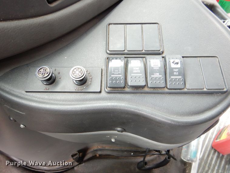 image for item DI0250 2007 Ford E450  shuttle bus