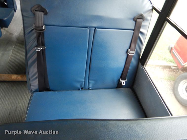 image for item DI0250 2007 Ford E450  shuttle bus