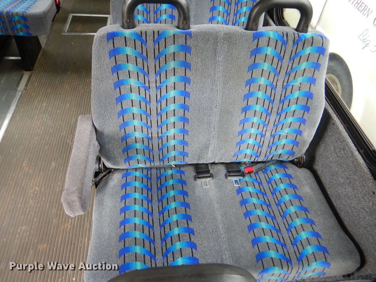 image for item DI0251 2009 Ford E450  shuttle bus