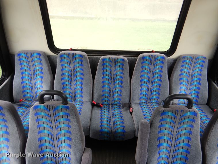 image for item DI0251 2009 Ford E450  shuttle bus