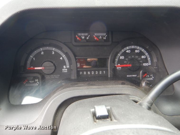 image for item DI0252 2009 Ford E450  shuttle bus