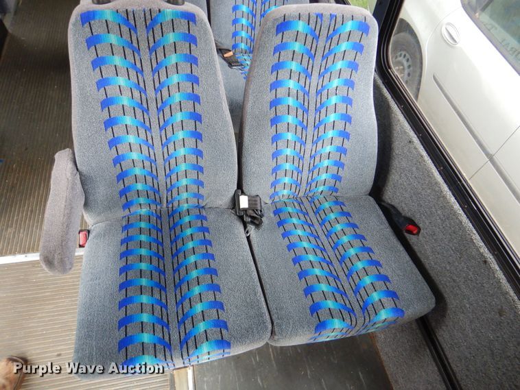 image for item DI0252 2009 Ford E450  shuttle bus