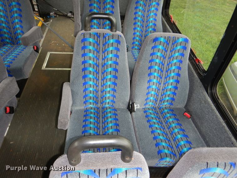 image for item DI0252 2009 Ford E450  shuttle bus