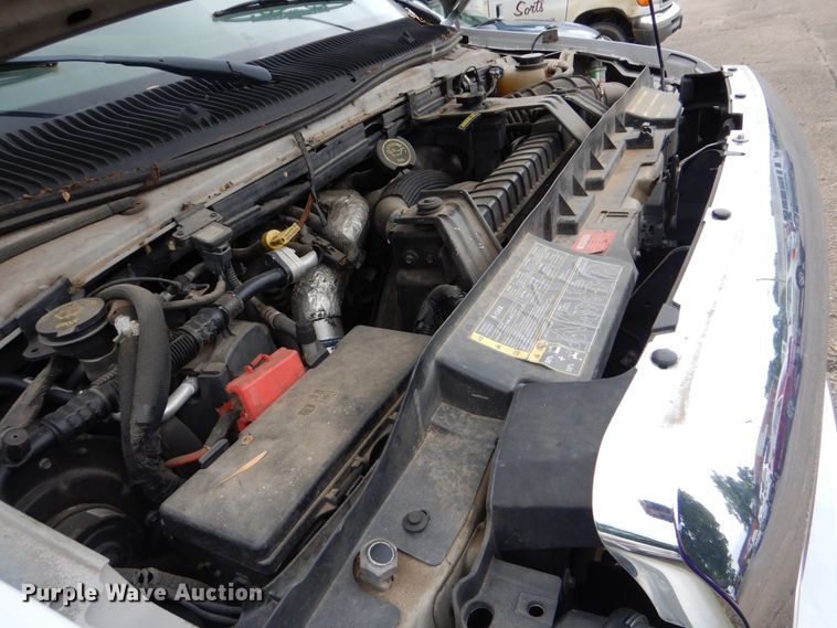 image for item DI0252 2009 Ford E450  shuttle bus