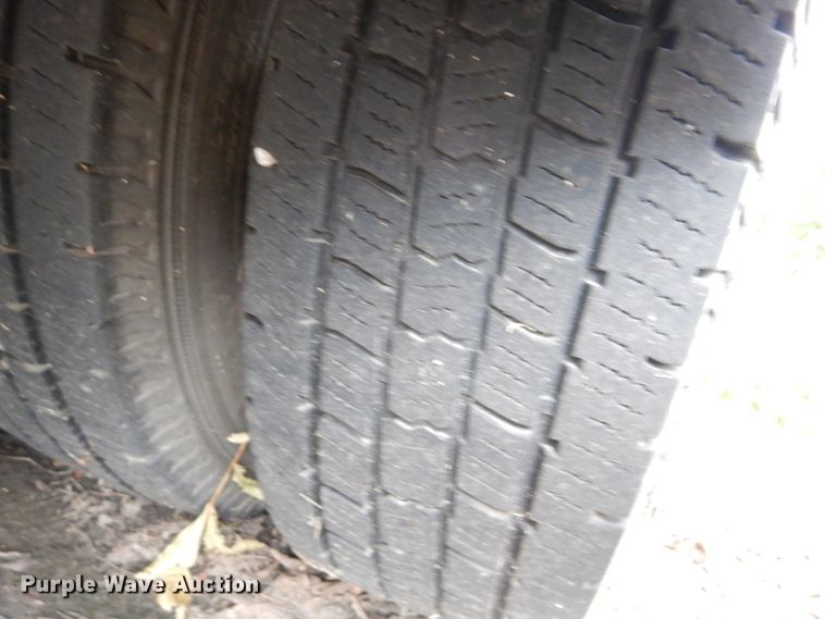 image for item DI0252 2009 Ford E450  shuttle bus