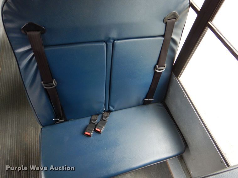 image for item DI0254 2007 Ford E450  shuttle bus