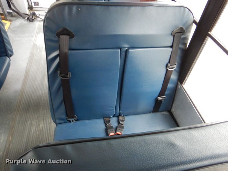 image for item DI0254 2007 Ford E450  shuttle bus