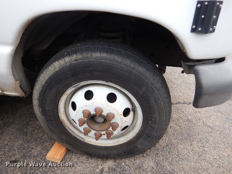 image for item DI0254 2007 Ford E450  shuttle bus