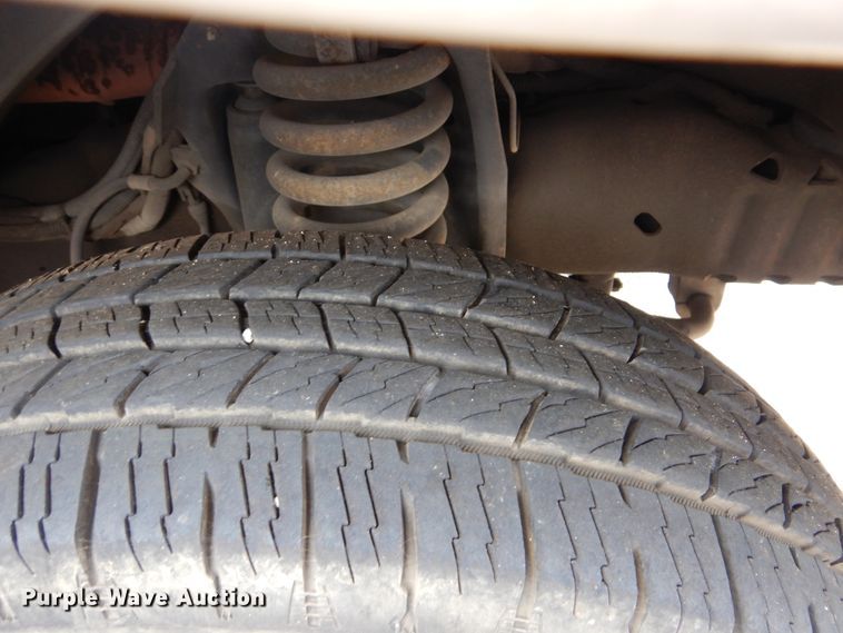 image for item DI0254 2007 Ford E450  shuttle bus