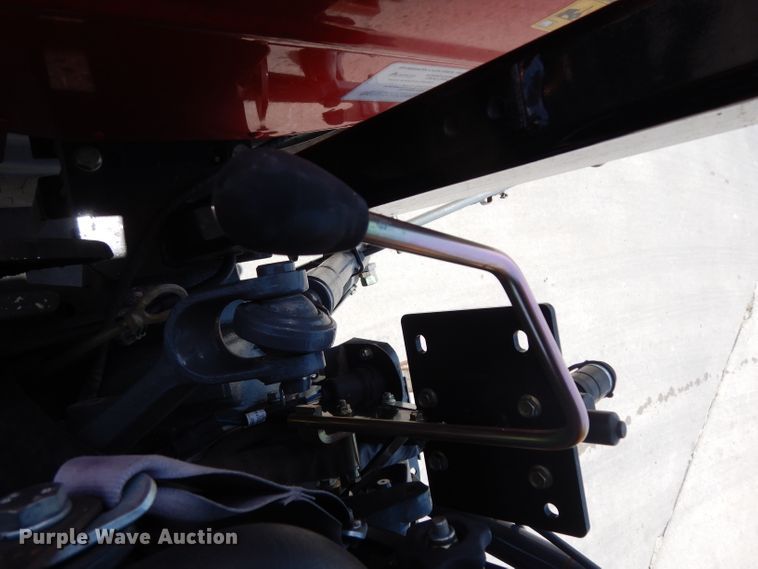 image for item DI5253 2013 Massey-Ferguson 2635  tractor