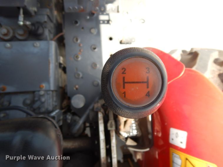 image for item DI5253 2013 Massey-Ferguson 2635  tractor