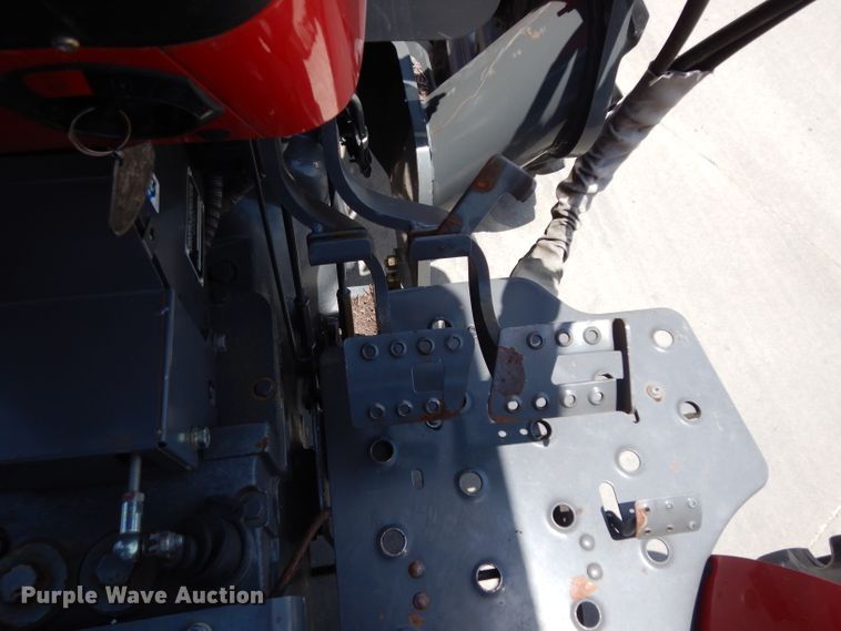 image for item DI5253 2013 Massey-Ferguson 2635  tractor