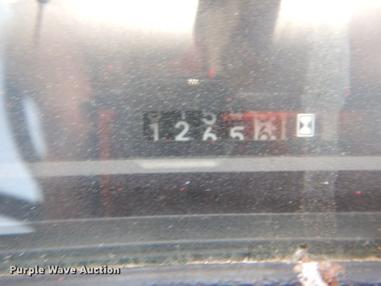 image for item DI5253 2013 Massey-Ferguson 2635  tractor