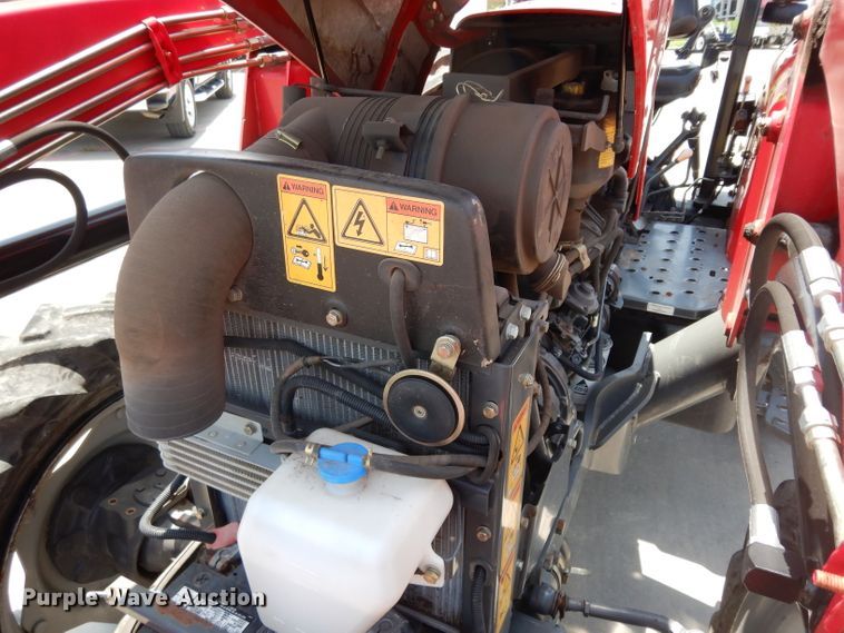 image for item DI5253 2013 Massey-Ferguson 2635  tractor