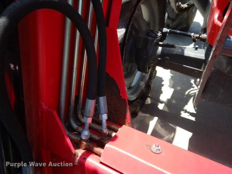 image for item DI5253 2013 Massey-Ferguson 2635  tractor