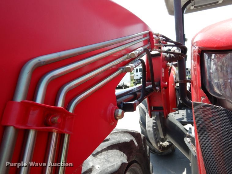 image for item DI5253 2013 Massey-Ferguson 2635  tractor