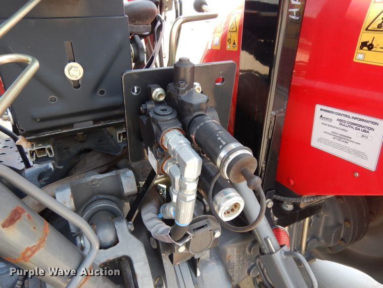 image for item DI5253 2013 Massey-Ferguson 2635  tractor