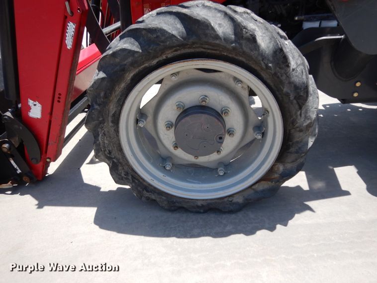 image for item DI5253 2013 Massey-Ferguson 2635  tractor