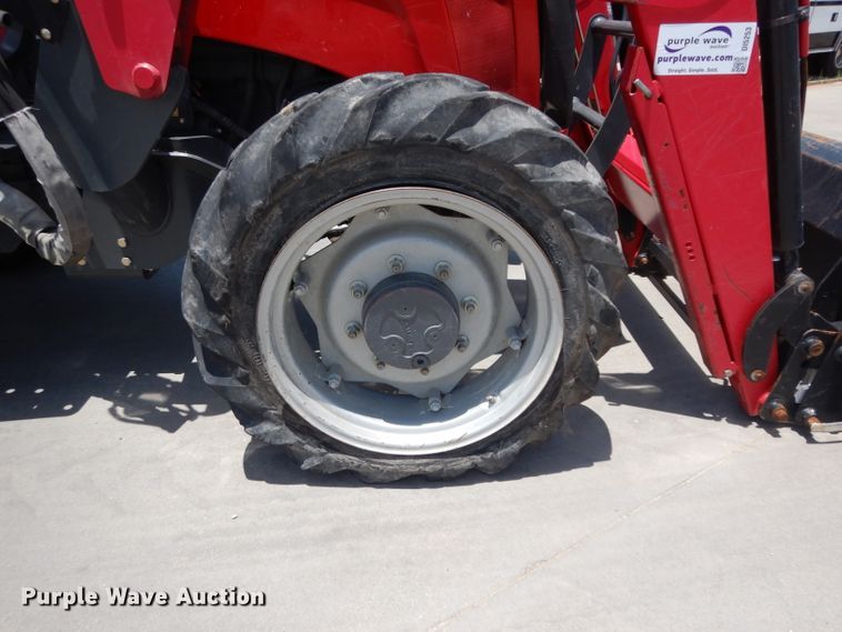 image for item DI5253 2013 Massey-Ferguson 2635  tractor
