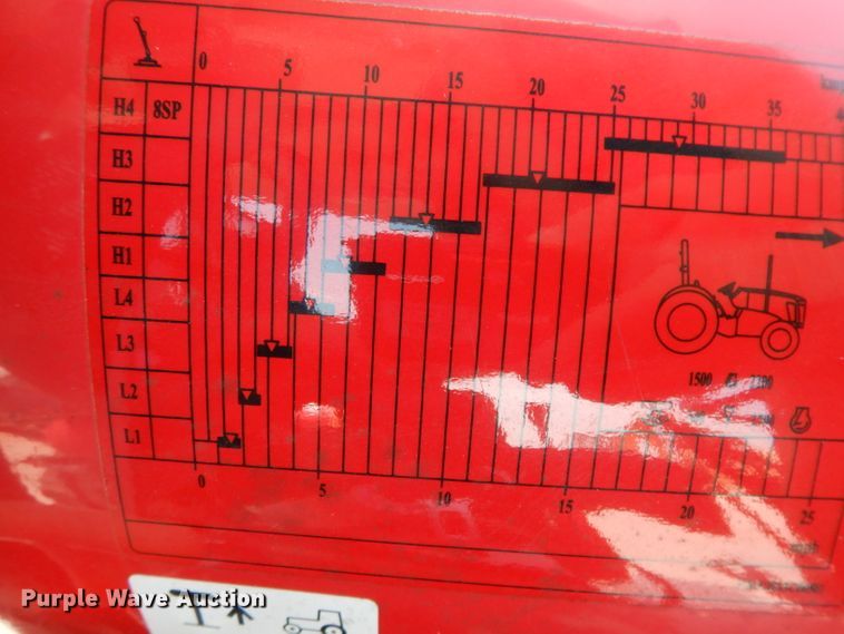 image for item DI5253 2013 Massey-Ferguson 2635  tractor