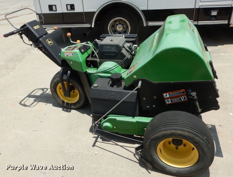 image for item DI5255 John Deere Aercore 800 aerator