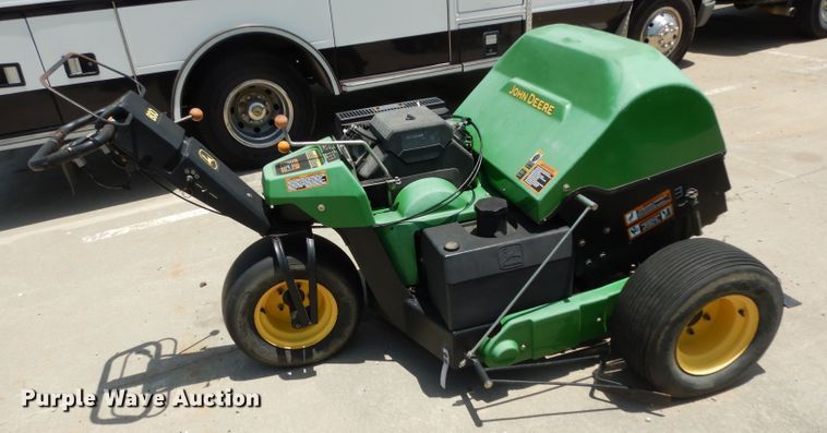 image for item DI5255 John Deere Aercore 800 aerator