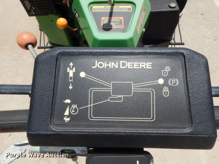 image for item DI5255 John Deere Aercore 800 aerator
