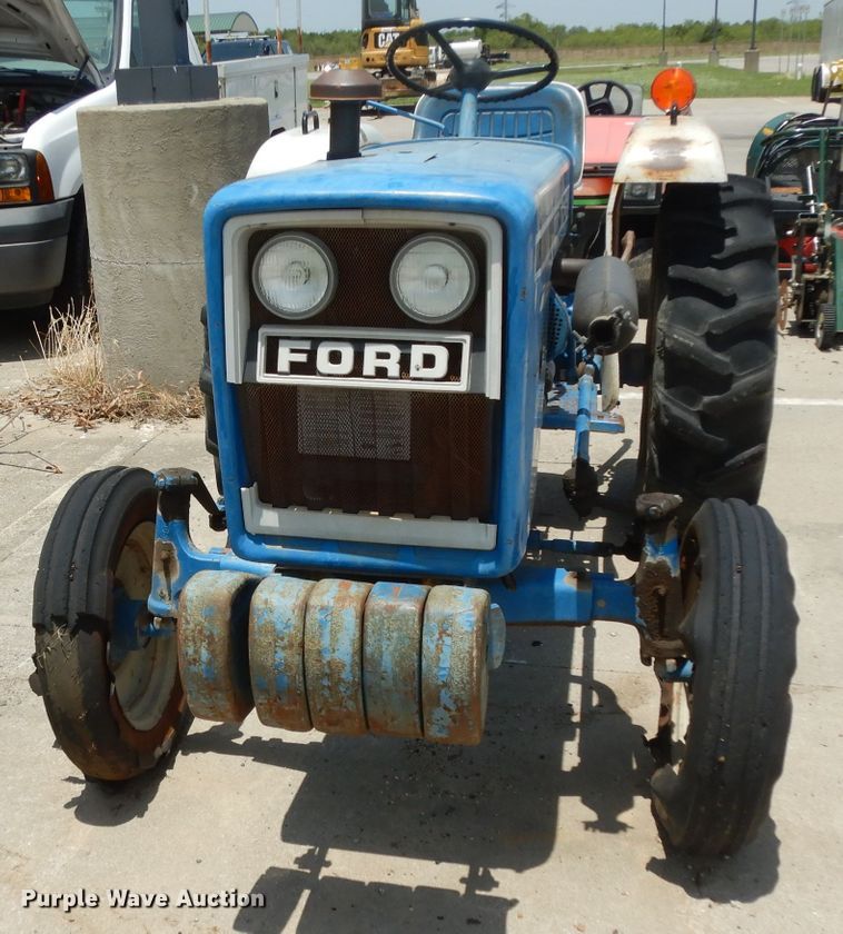 image for item DI5258 Ford F1700  tractor